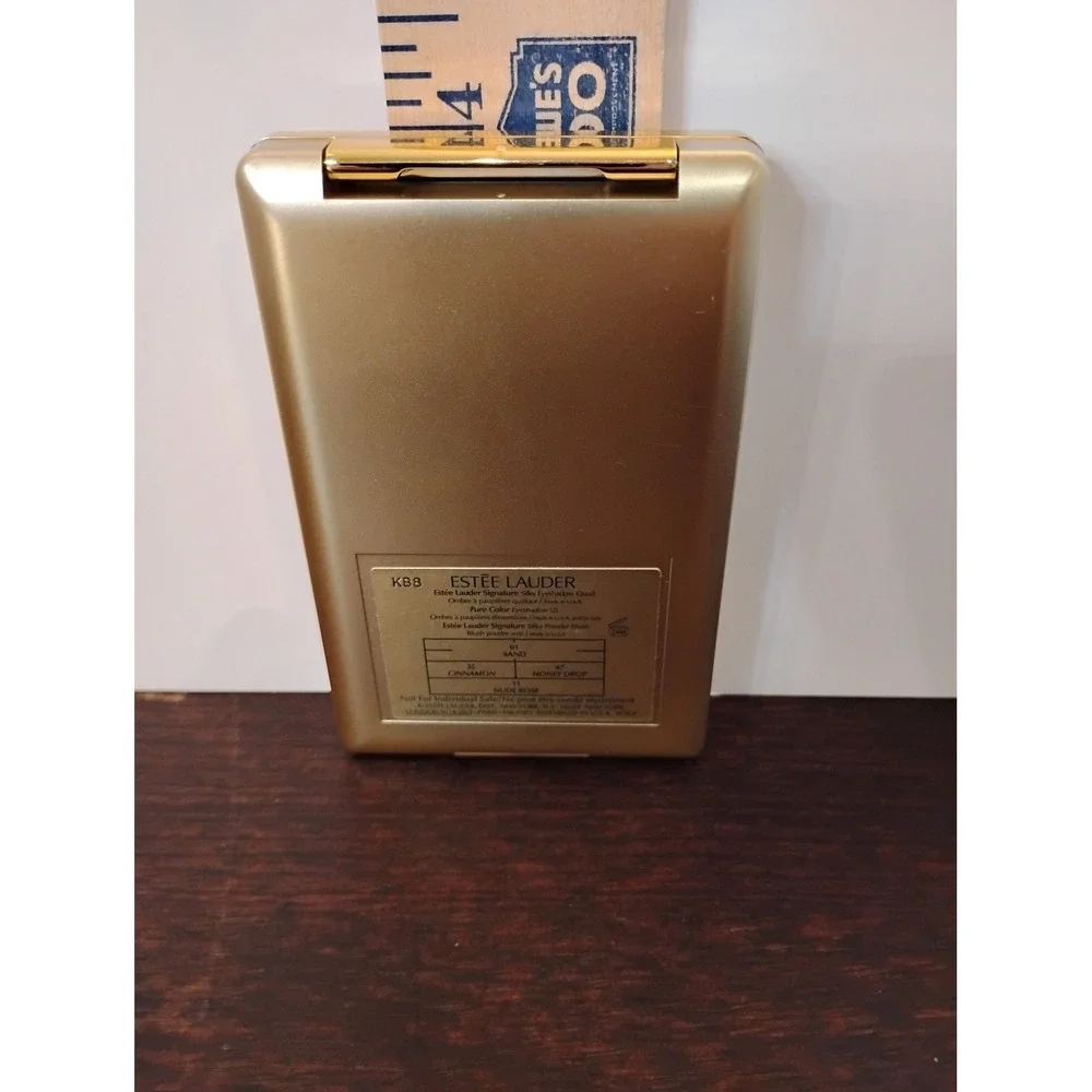 Estee Lauder Signature Silky Eyeshadow Blush Palette Gold Compact KB8 Neutral
